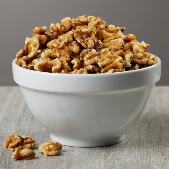 Kirkland Signature Walnut Halves 3 lb – US #1 Grade Premium Walnuts for Baking, Cooking & Healthy Snacking