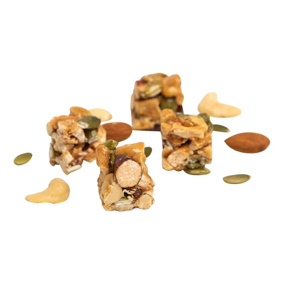 Kirkland Signature Cashew Clusters with Almonds & Pumpkin Seeds (32 oz / 907g Bag)